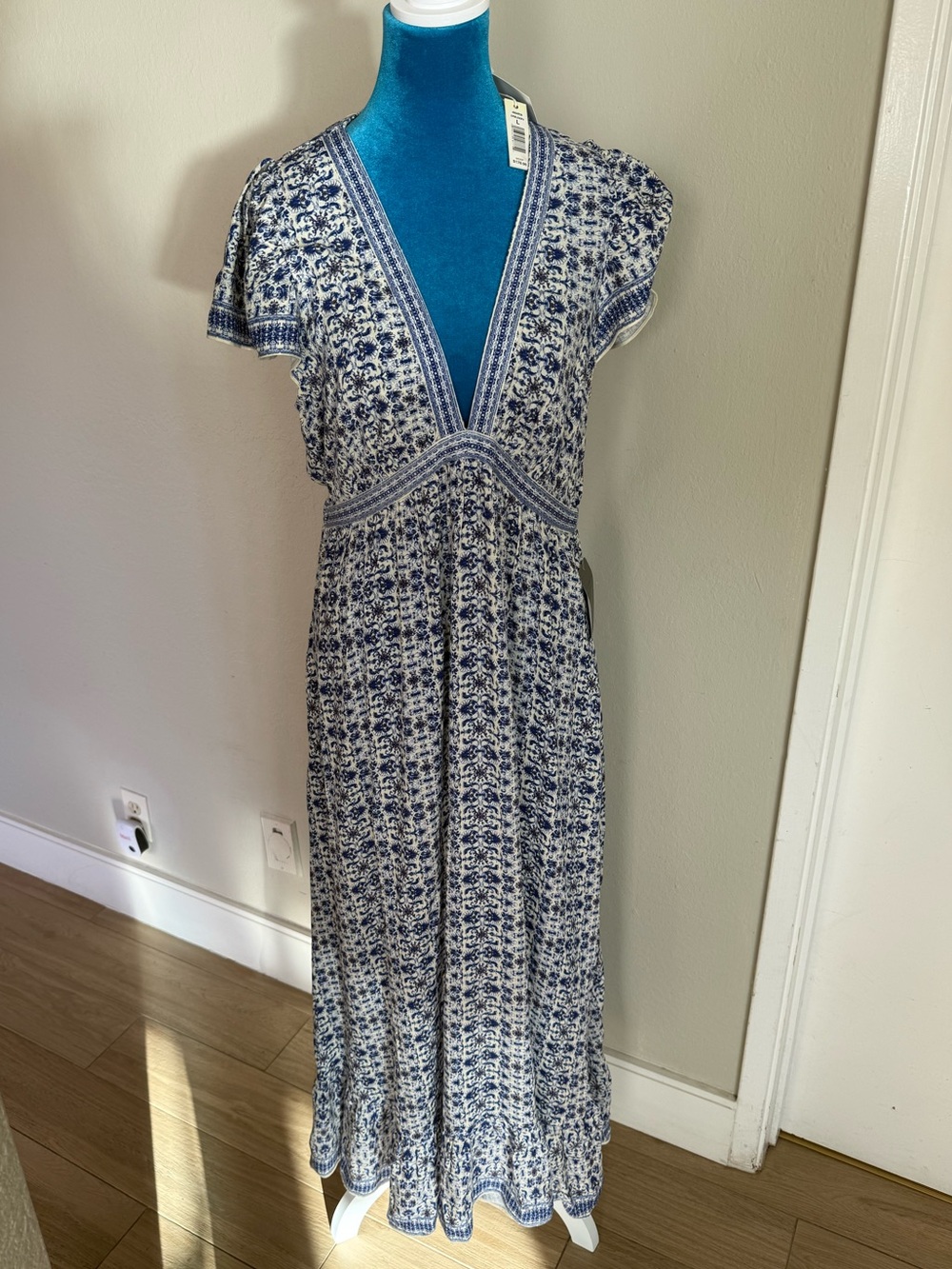 Max Studio Blue and White Printed V-Neck Maxi Dress